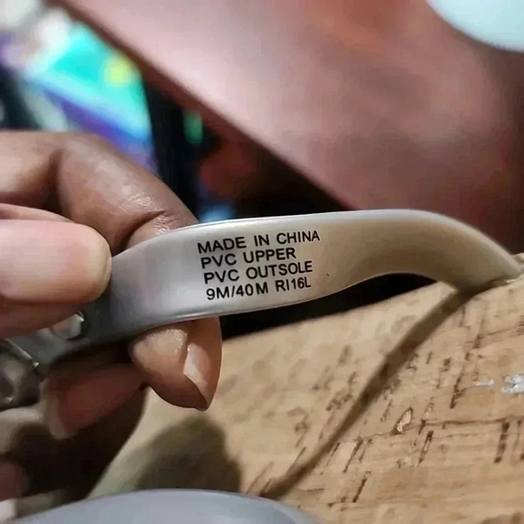 Michael Kors sandals. Size 9 - Picture 6 of 7